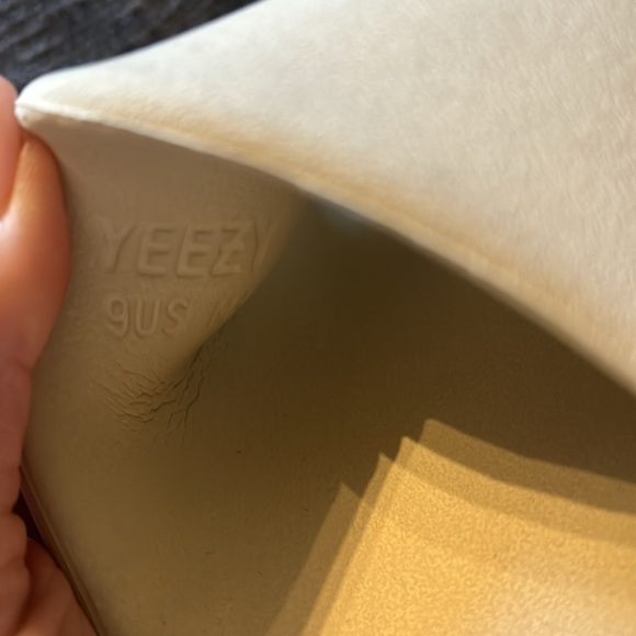 Men’s Yeezy slides - Picture 4 of 4